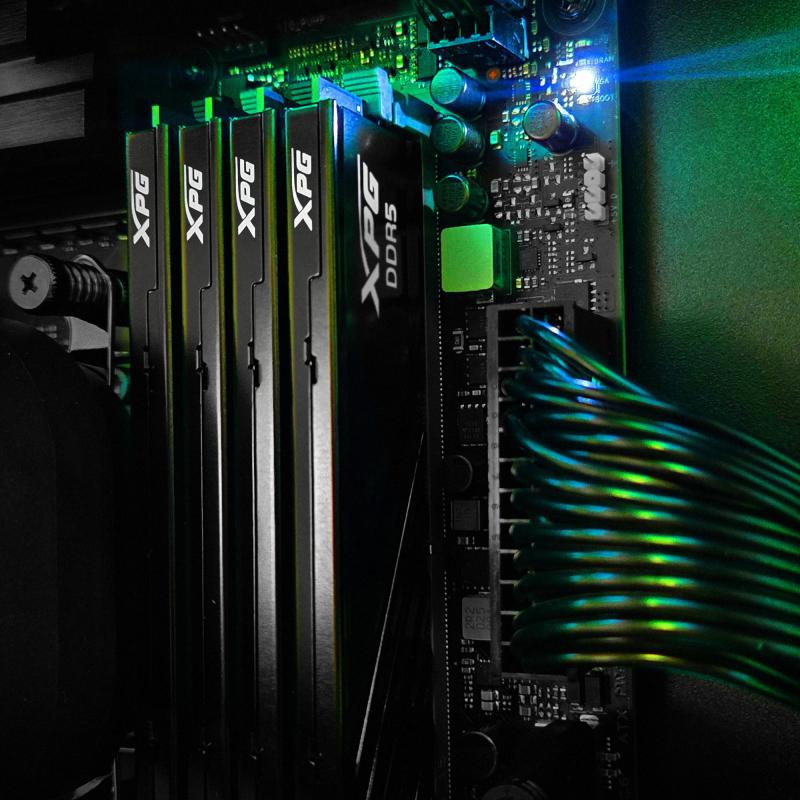PC Gamer Armor Titan Pro (Ryzen 9 9950X3D, RTX 5090, 64GB DDR5, 2TB NVMe)