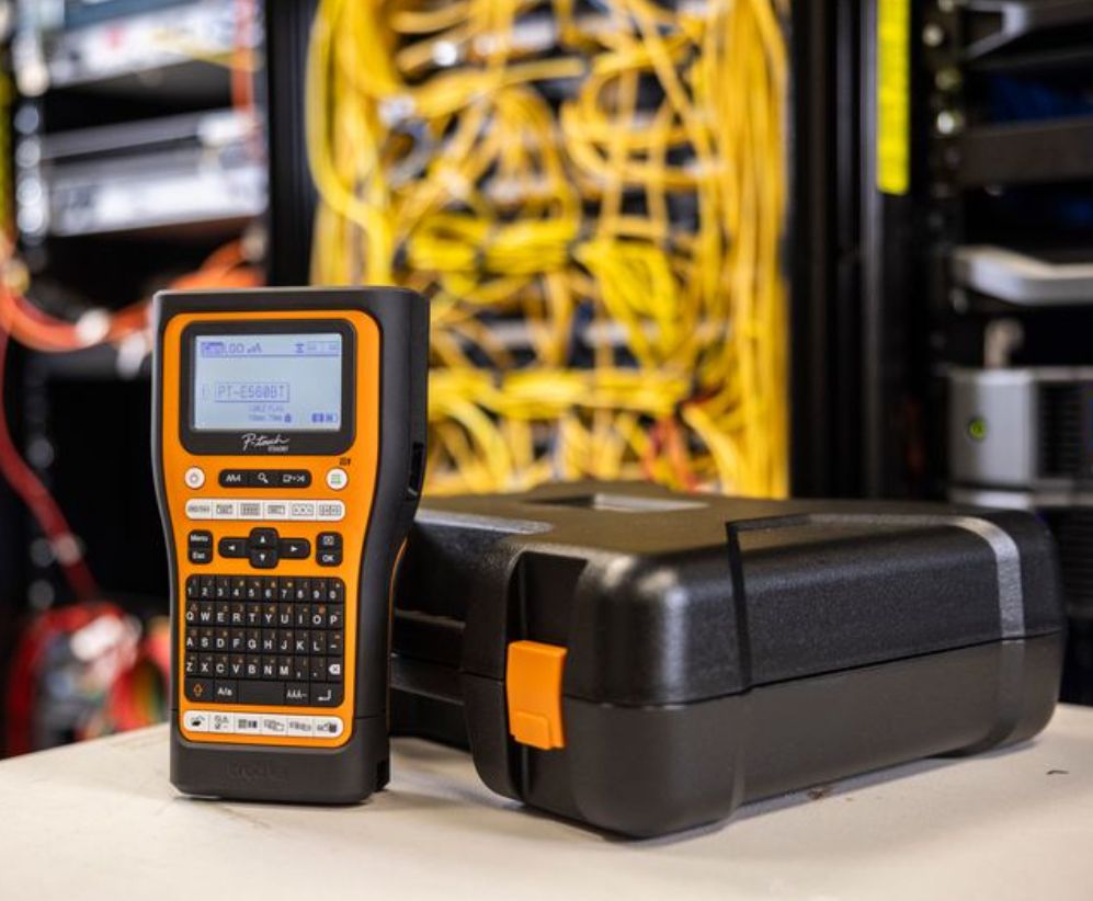 presentacion de la rotuladora industrial Brother PT-E560BTVP